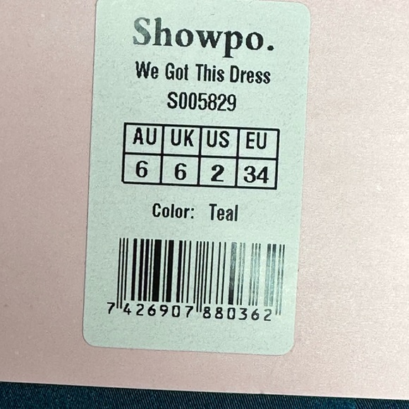 We got this dress in teal. - Picture 6 of 7